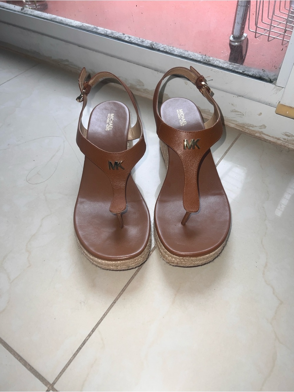 NWOB Michael Kors Tan Leather MK Thong Espadrille Wedge Sandals Size 10